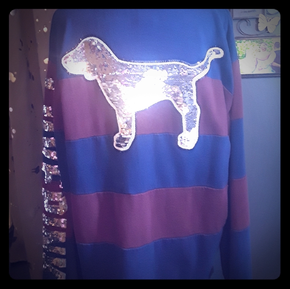 SOLD ON MERC*NEW🎅VS PINK BLINGY HOODIE